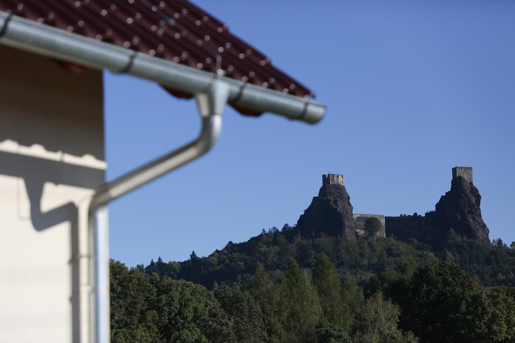 Отель Penzion Recall Troskovice Экстерьер фото