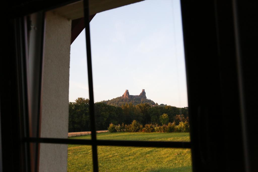 Отель Penzion Recall Troskovice Экстерьер фото
